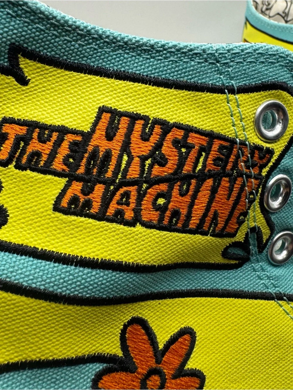 Converse Mens Sz. 7 Chuck Taylor All Star High Top Sneakers - Scooby-Doo Rare
